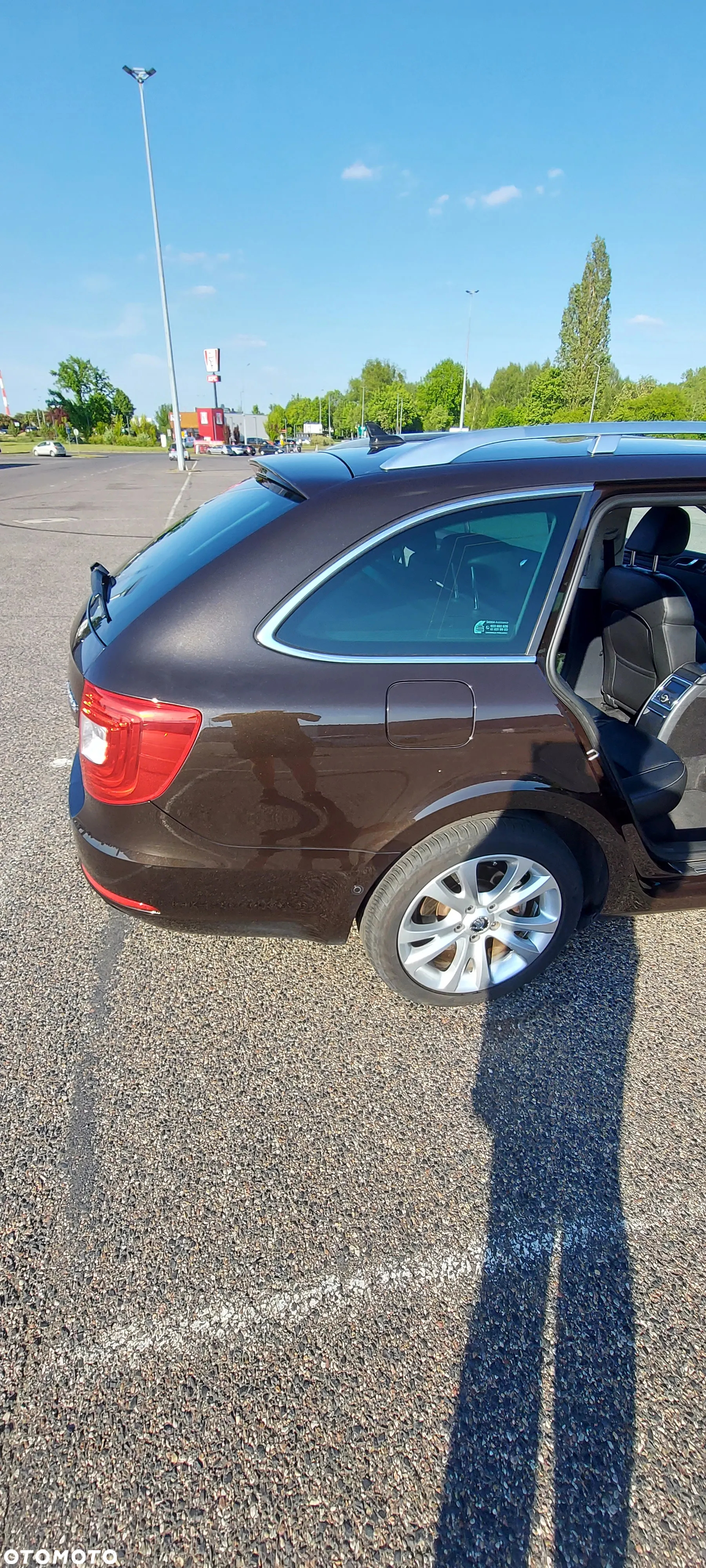 Skoda Superb 2.0 TDI Elegance DSG - 11