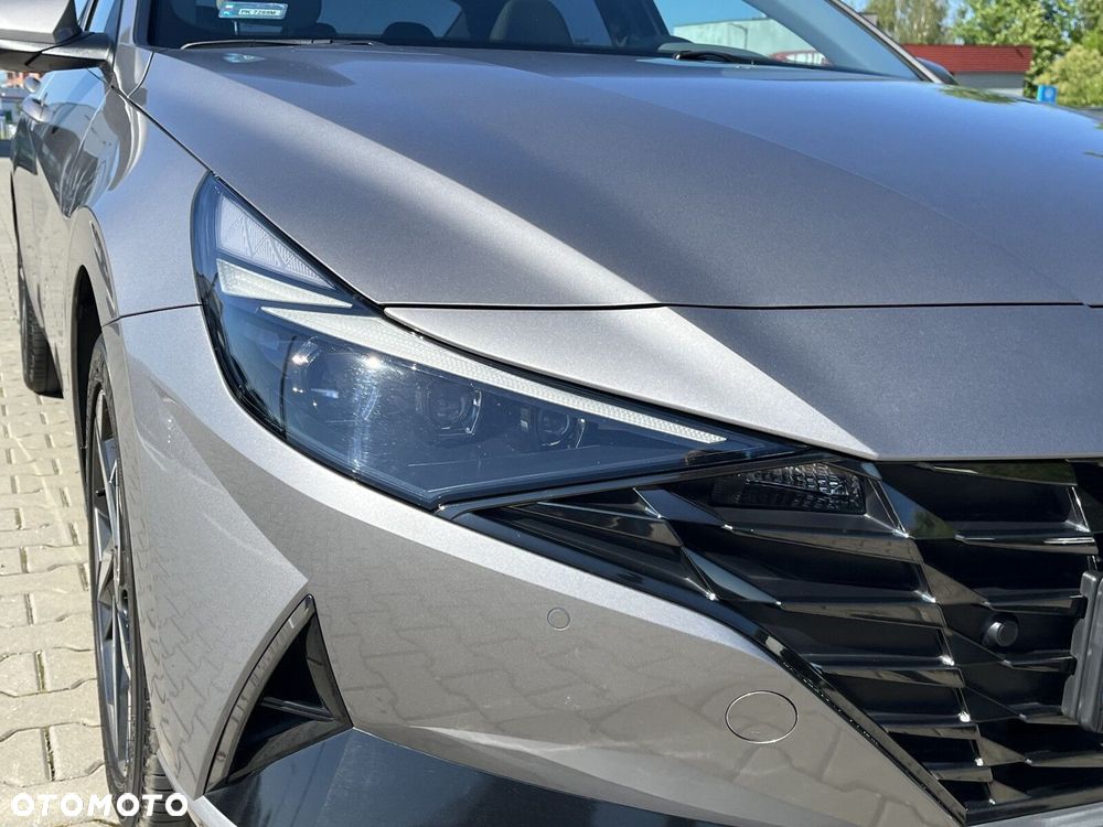 Hyundai Elantra - 27