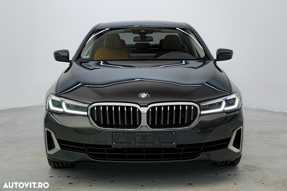 BMW Seria 5 520d Aut. Luxury Line - 1