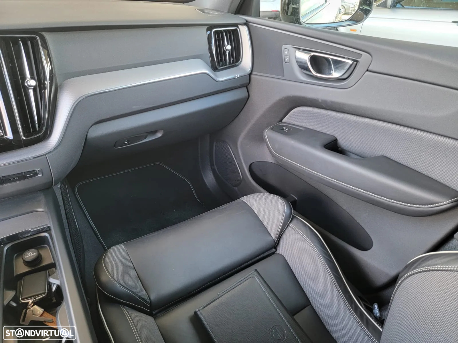 Volvo XC 60 2.0 D4 Momentum Plus Geartronic - 2
