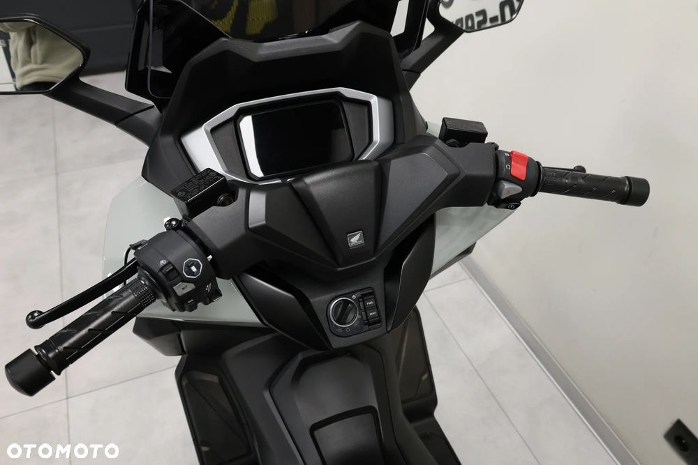 Honda NSS - 26