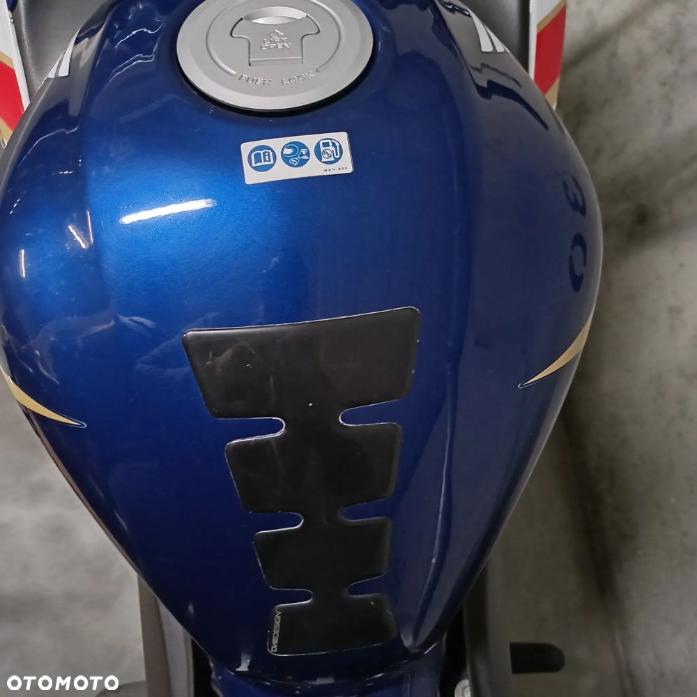 Honda CBR - 11