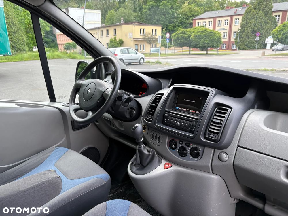 Renault Trafic - 16