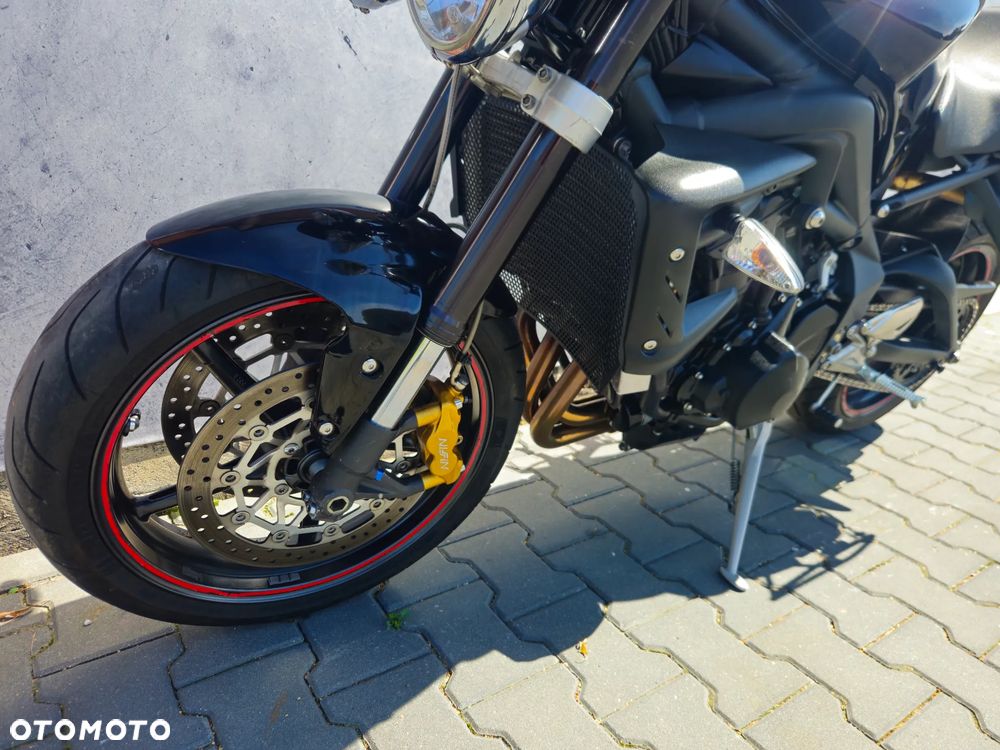 Triumph Street Triple - 11