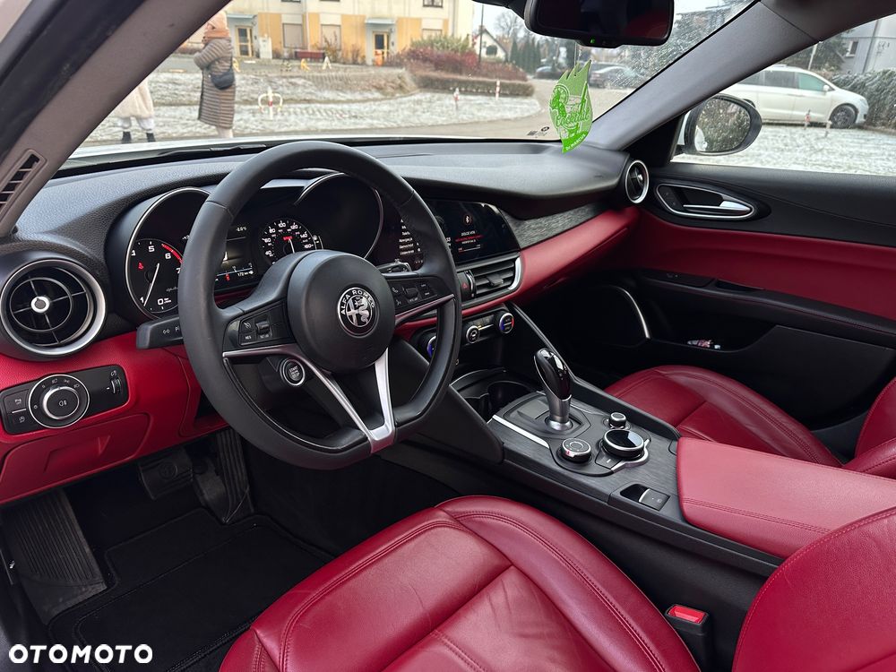Alfa Romeo Giulia 2.0 Turbo Veloce - 15
