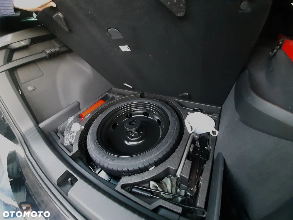 Skoda Karoq 2.0 TDI SCR 4x4 Sportline DSG - 22