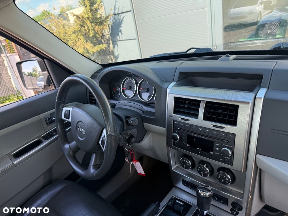 Jeep Cherokee 3.7 Limited - 21
