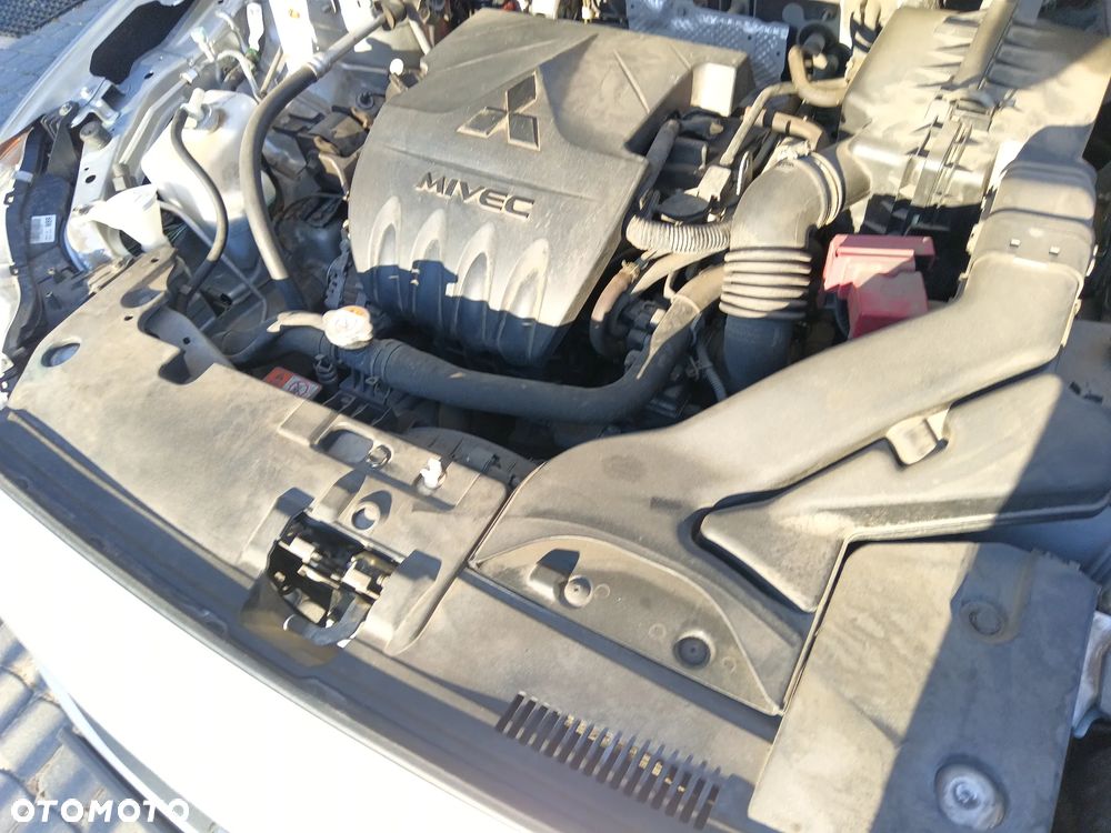 Mitsubishi Lancer 1.6 Invite - 6