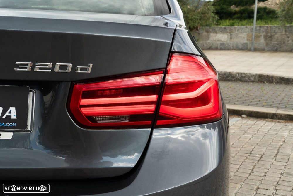 BMW 320 d Efficient Dynamic Edition Sport Line - 52