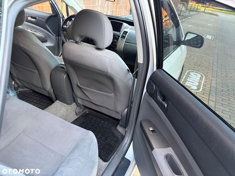 Toyota Prius (Hybrid) Sol - 26