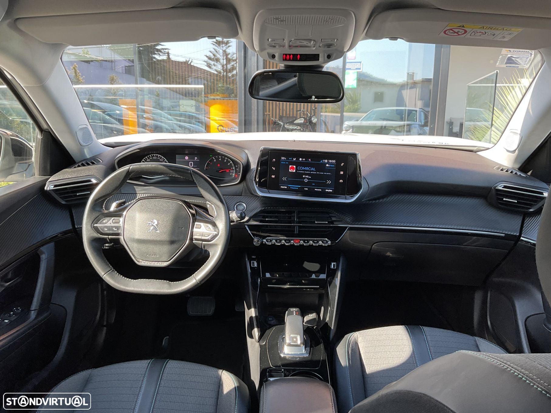 Peugeot 2008 1.2 PureTech Allure Pack EAT8 - 25