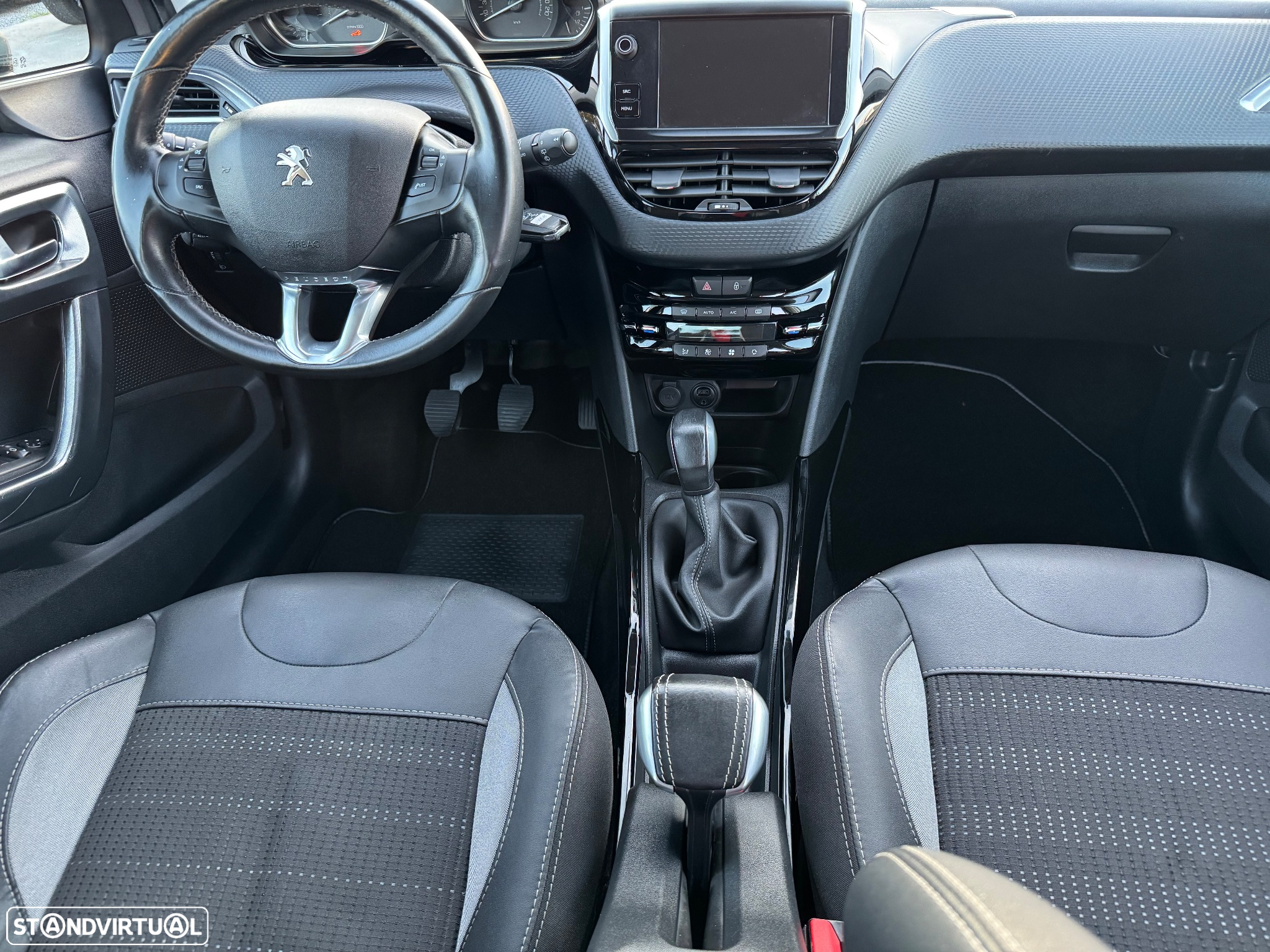 Peugeot 2008 1.2 PureTech Allure - 9