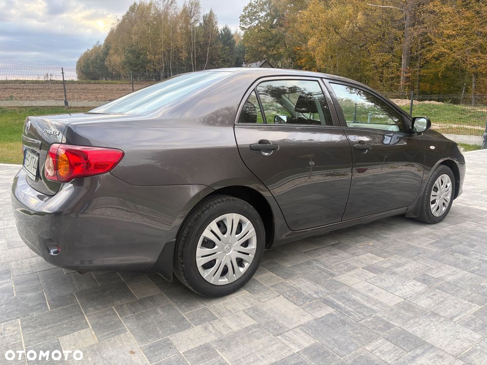 Toyota Corolla 1.6 2010 - 11