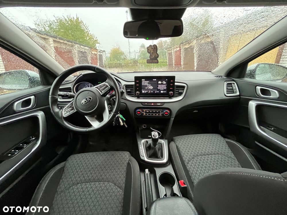 Kia Ceed 1.5 T-GDI M - 20