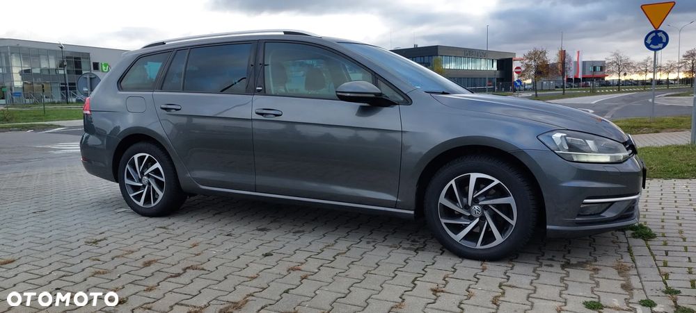 Volkswagen Golf 1.6 TDI Sound - 40