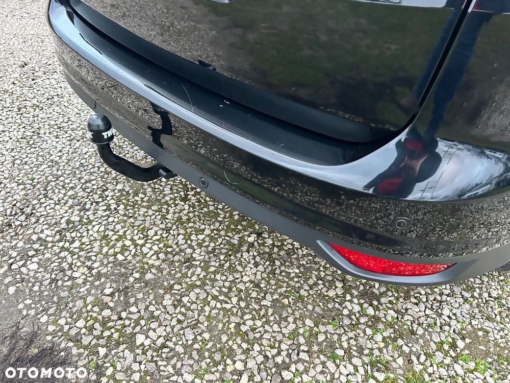 Ford C-MAX 2.0 TDCi Champions Edition - 26