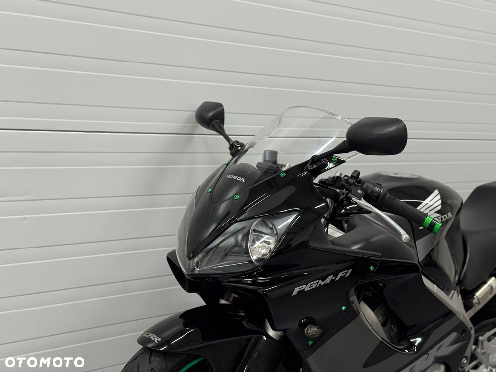 Honda CBR - 19