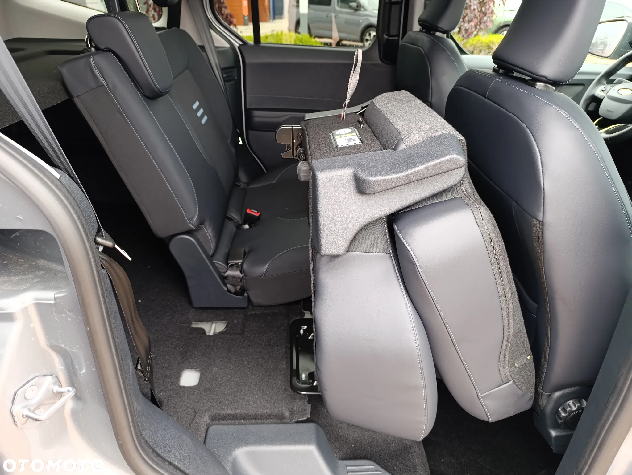 Ford Tourneo Courier 1.0 EcoBoost Active - 35