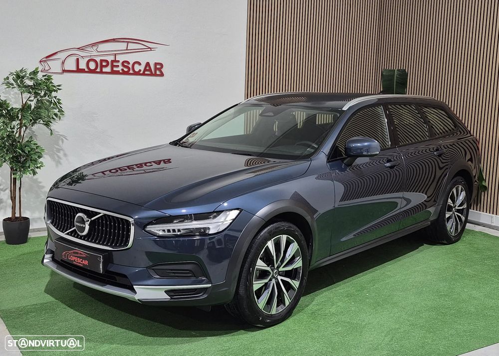 Volvo V90 Cross Country 2.0 B5 Plus AWD - 1
