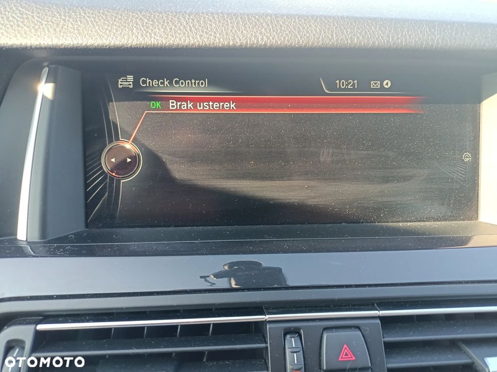 BMW Seria 5 520d xDrive - 14