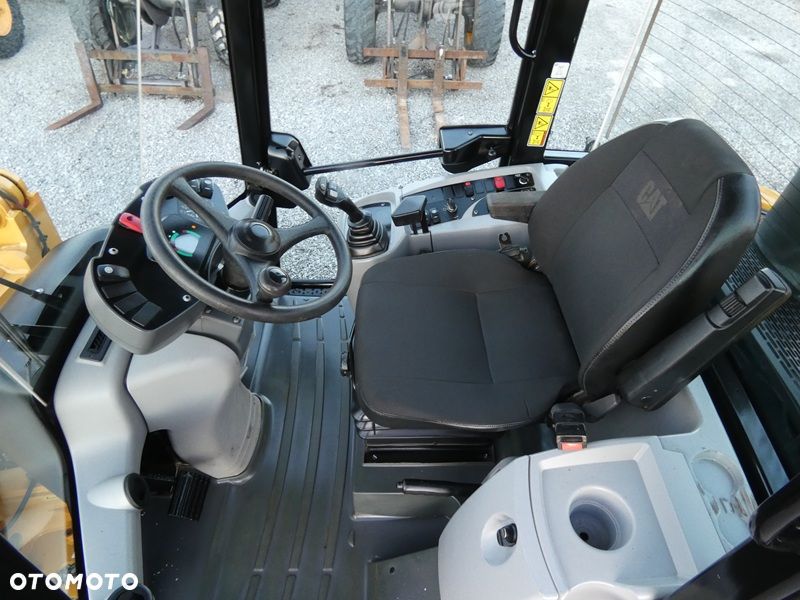 Caterpillar CAT 906H2 Z Niemiec / Org. 2.969mtg / Idealna / - 9