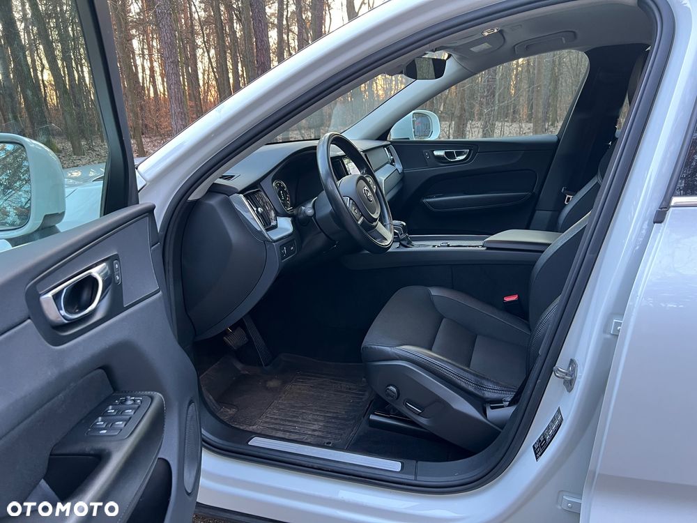 Volvo XC 60 B5 B AWD Geartronic Momentum Pro - 30