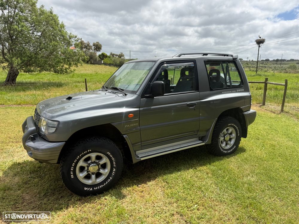 Mitsubishi Pajero - 2