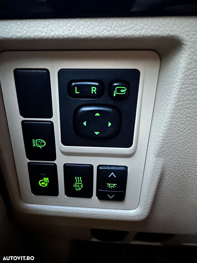 Toyota Land Cruiser 2.8l Turbo D-4D AVS Aut. Luxury - 14