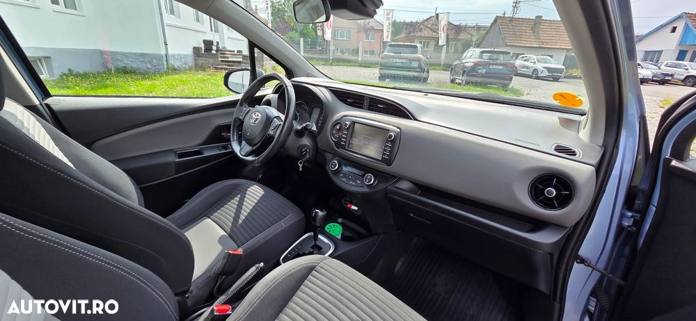 Toyota Yaris 1.5 VVT-i HSD Luna - 18