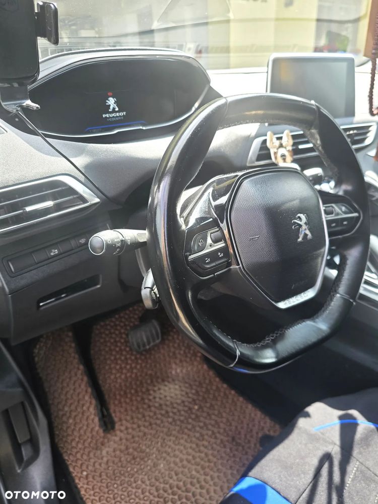 Peugeot 5008 1.2 PureTech Allure S&S EAT6 - 6