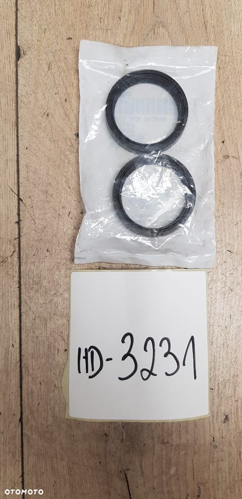 Uszczelniacze olejowe przedniego zawieszenia Harley Davidson 46514-01A - 1