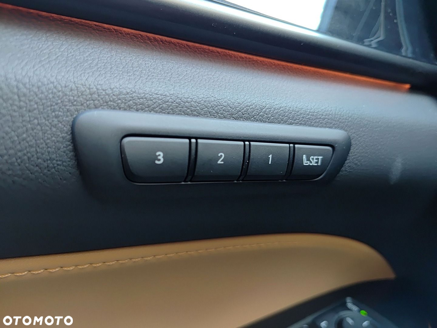 Lexus NX - 19