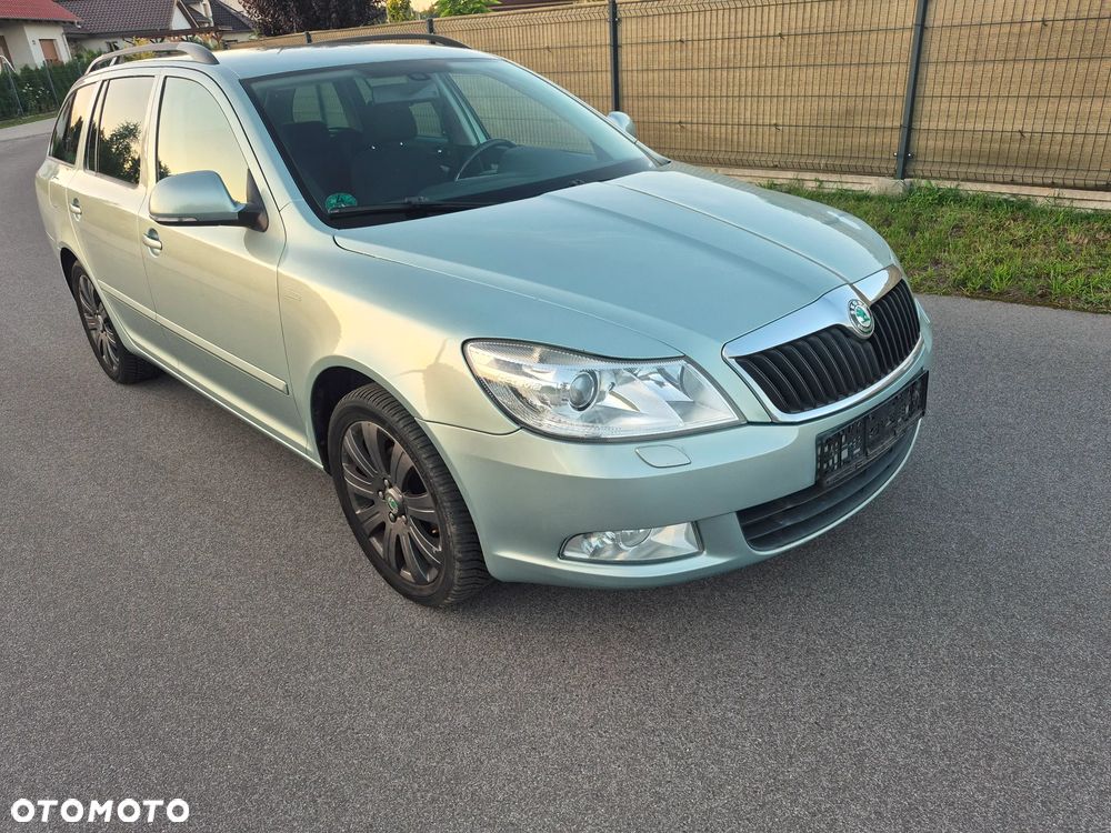 Skoda Octavia 1.2 TSI Family Plus - 1