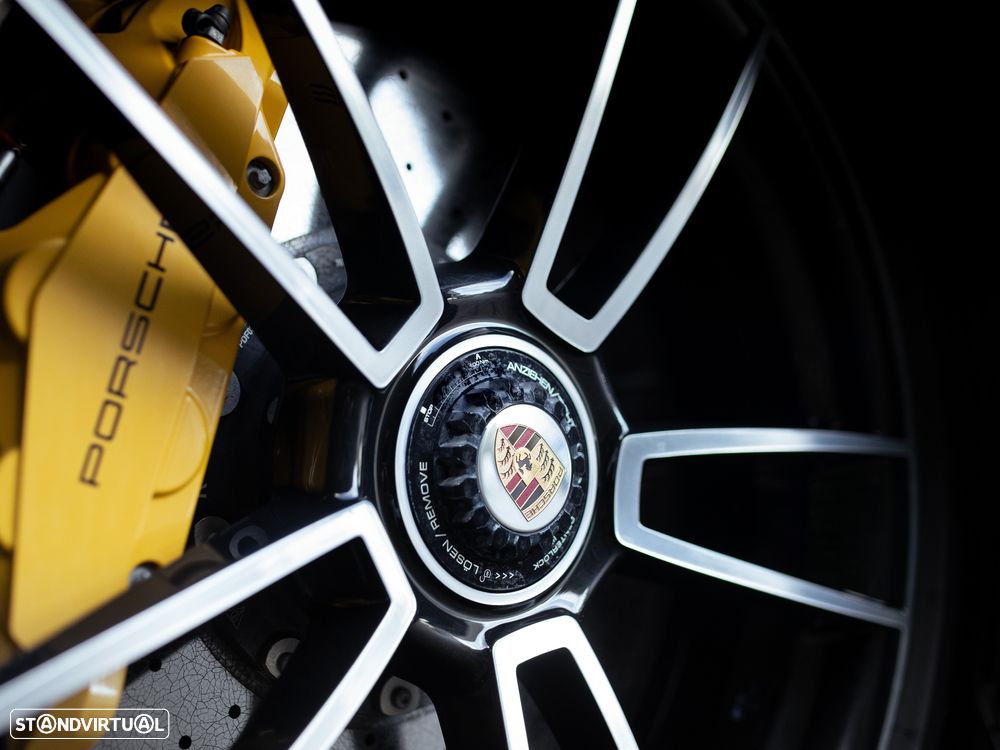 Porsche 911 (992) Turbo S - 9