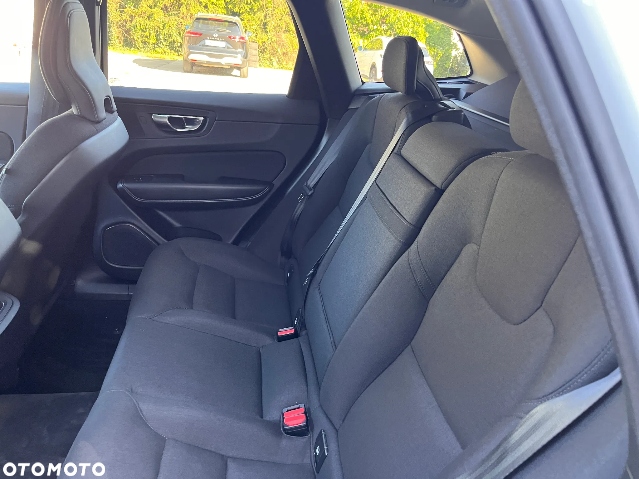 Volvo XC 60 B4 D AWD Geartronic Momentum Pro - 10