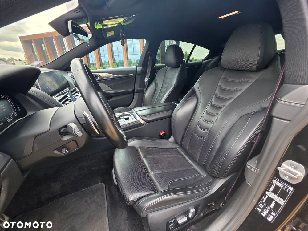 BMW Seria 8 M850i xDrive - 15