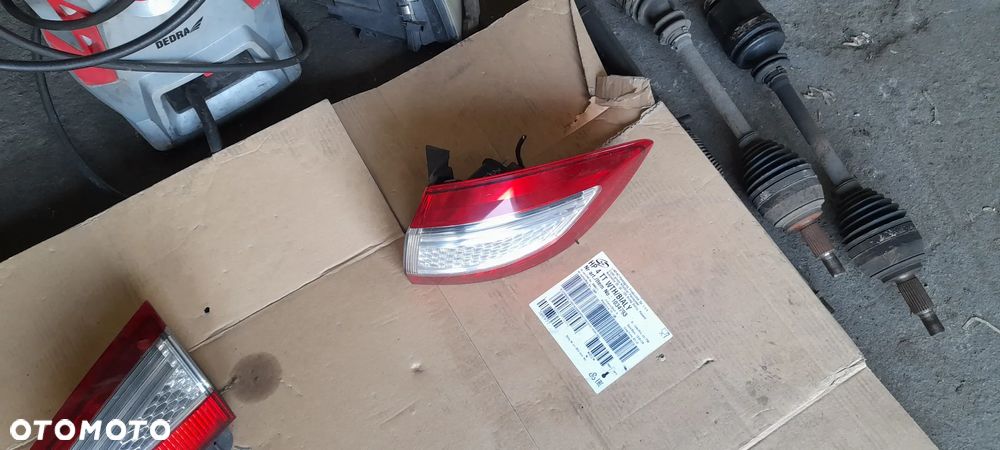 LAMPA PRAWA FORD MONDEO MK4 LIFT KOMBI - 5