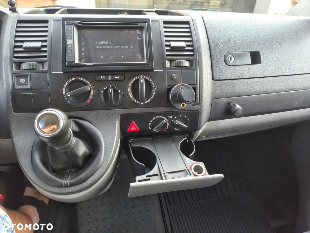 Volkswagen Transporter - 22