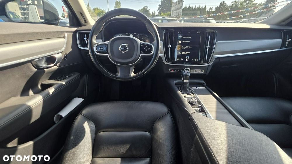 Volvo V90 - 17