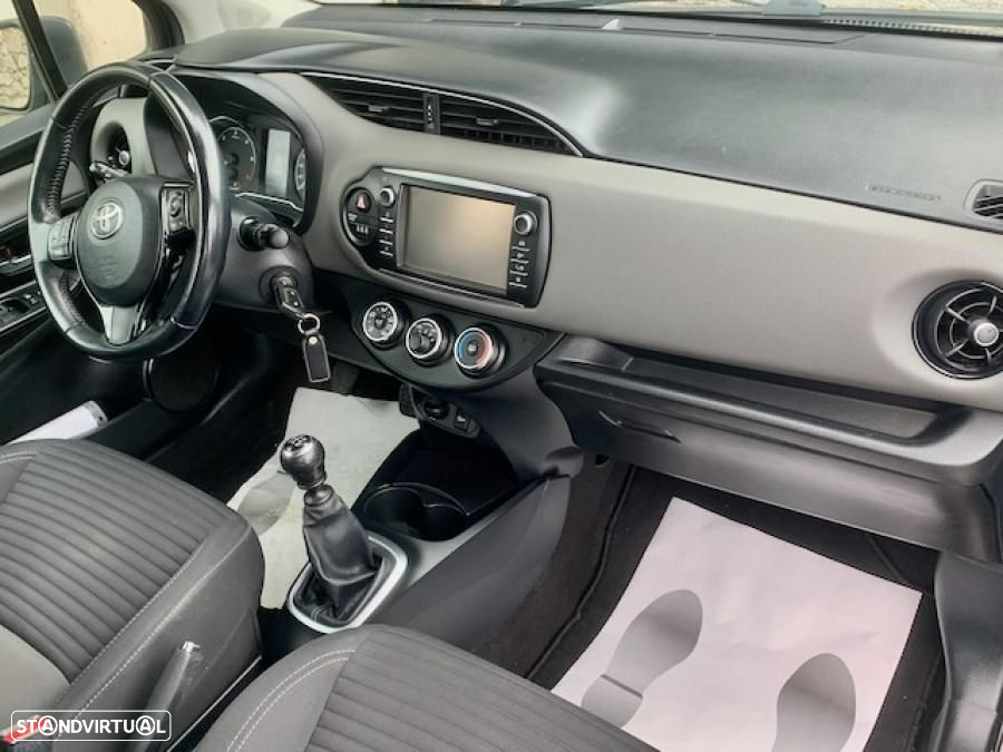 Toyota Yaris 1.4 D-4D Comfort+P.Style - 12