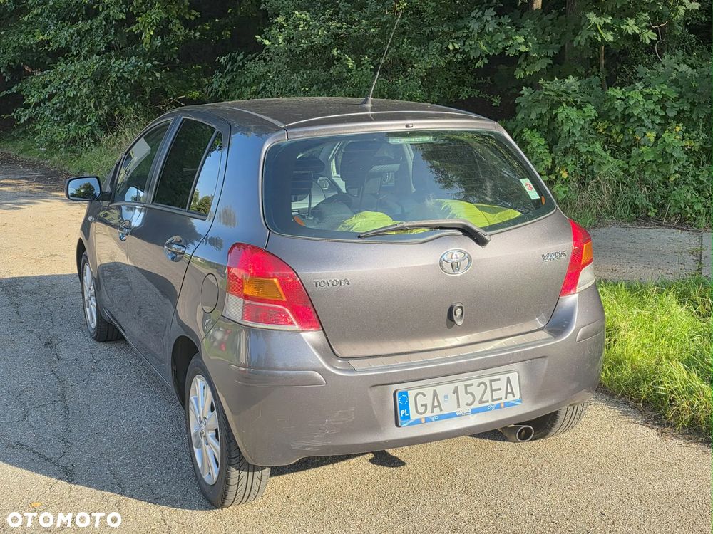 Toyota Yaris 1.33 Luna - 5