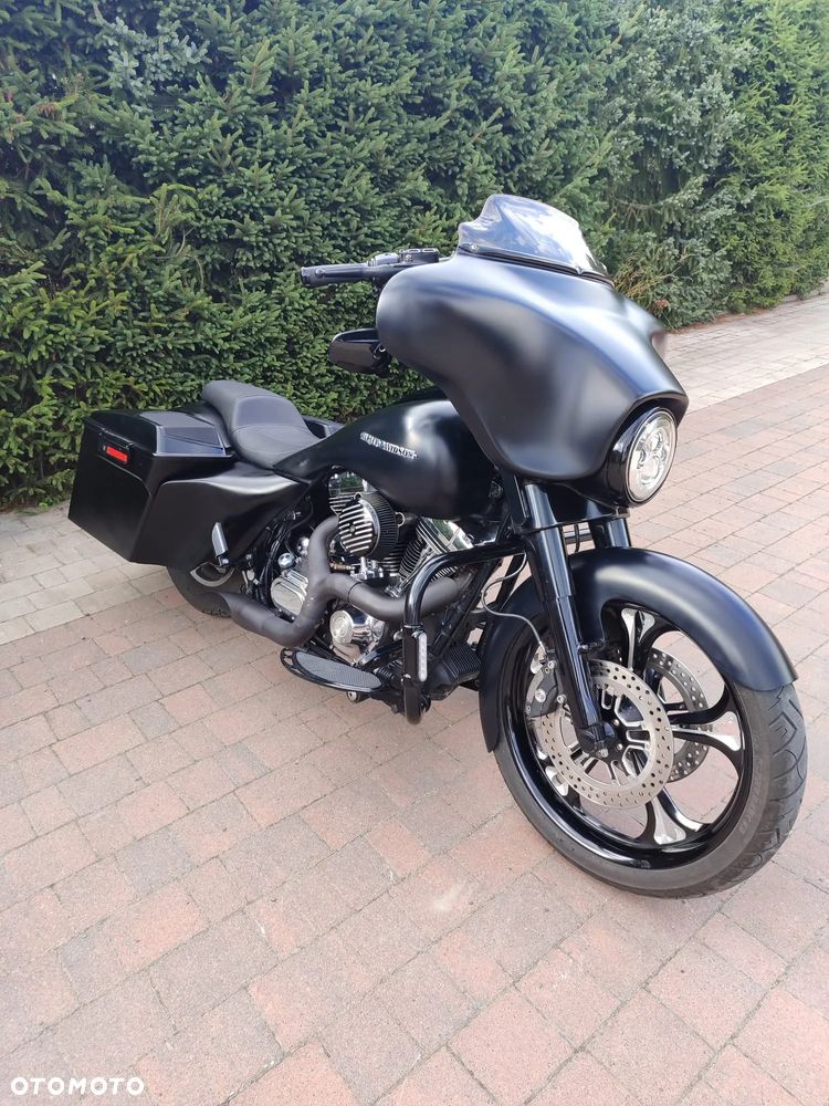 Harley-Davidson CVO Street Glide - 5