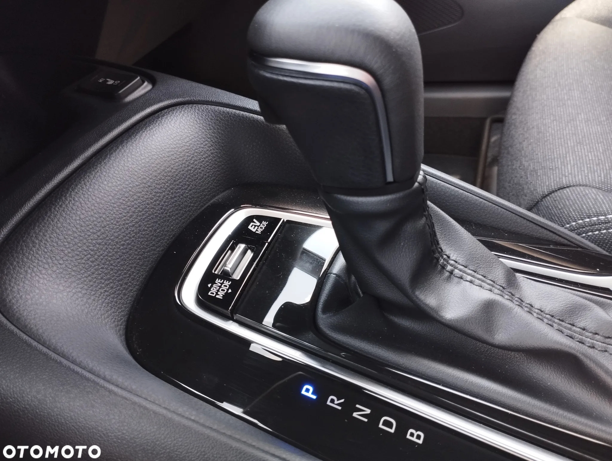 Suzuki Swace 1.8 Hybrid Premium Plus CVT - 29