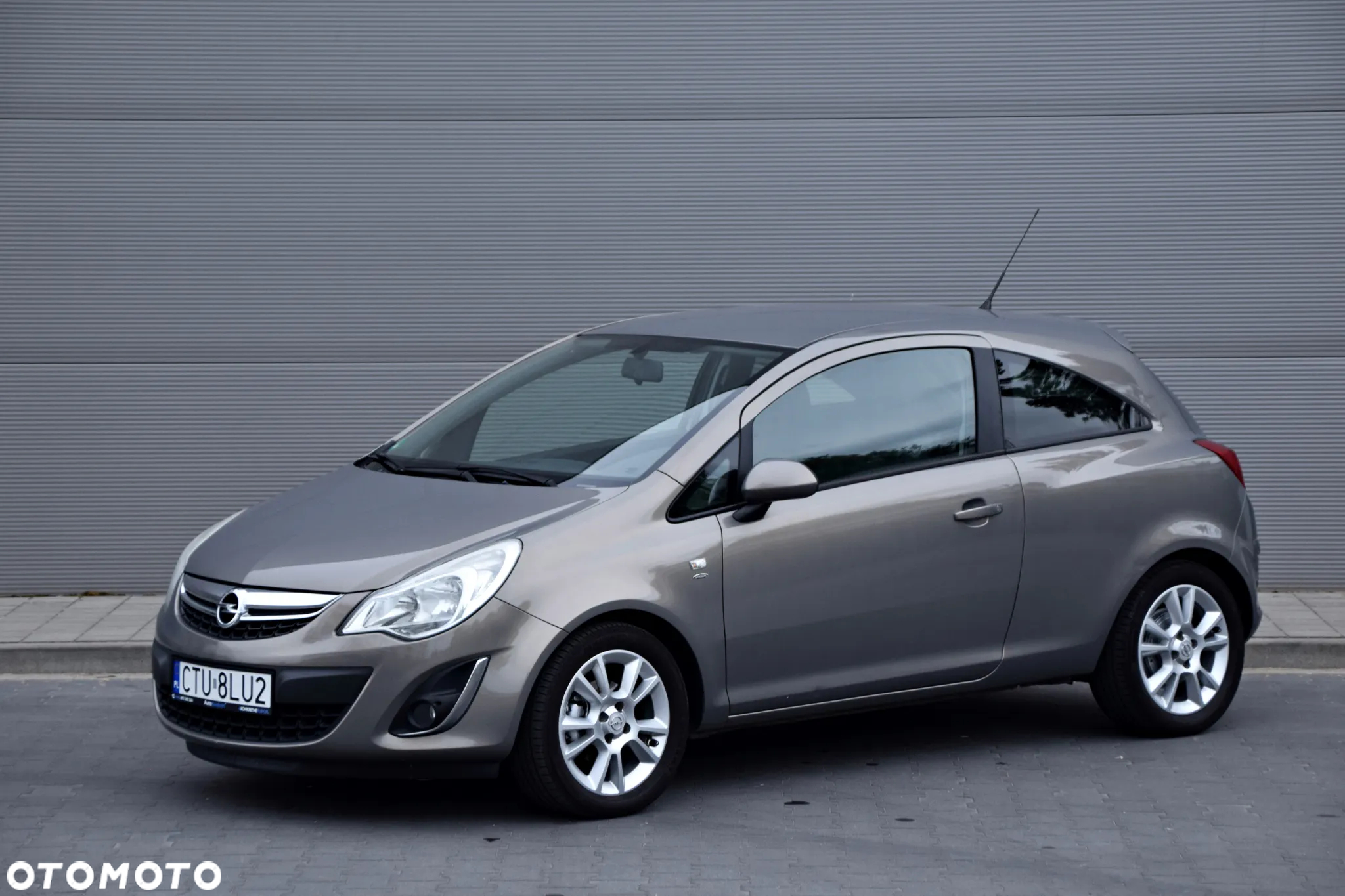 Opel Corsa 1.4 16V Satellite - 9
