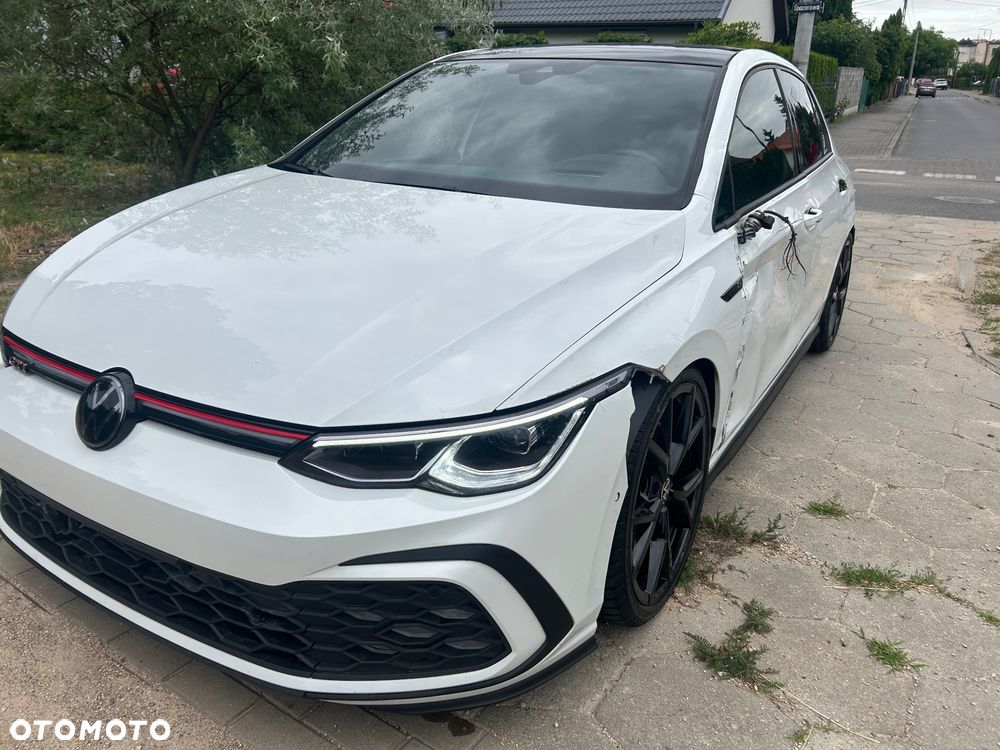Volkswagen Golf - 14