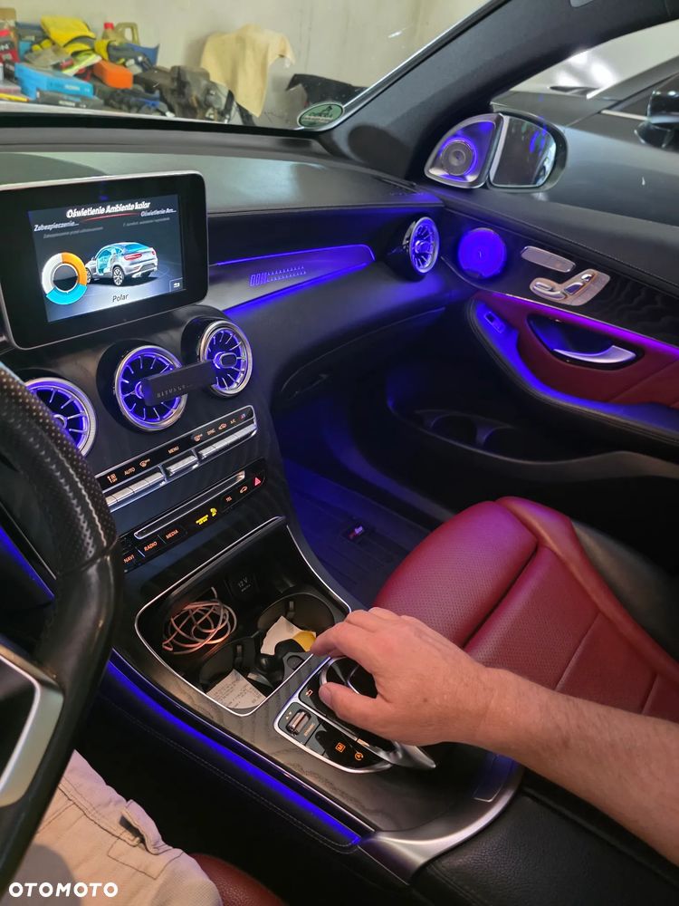 Mercedes-Benz GLC - 21