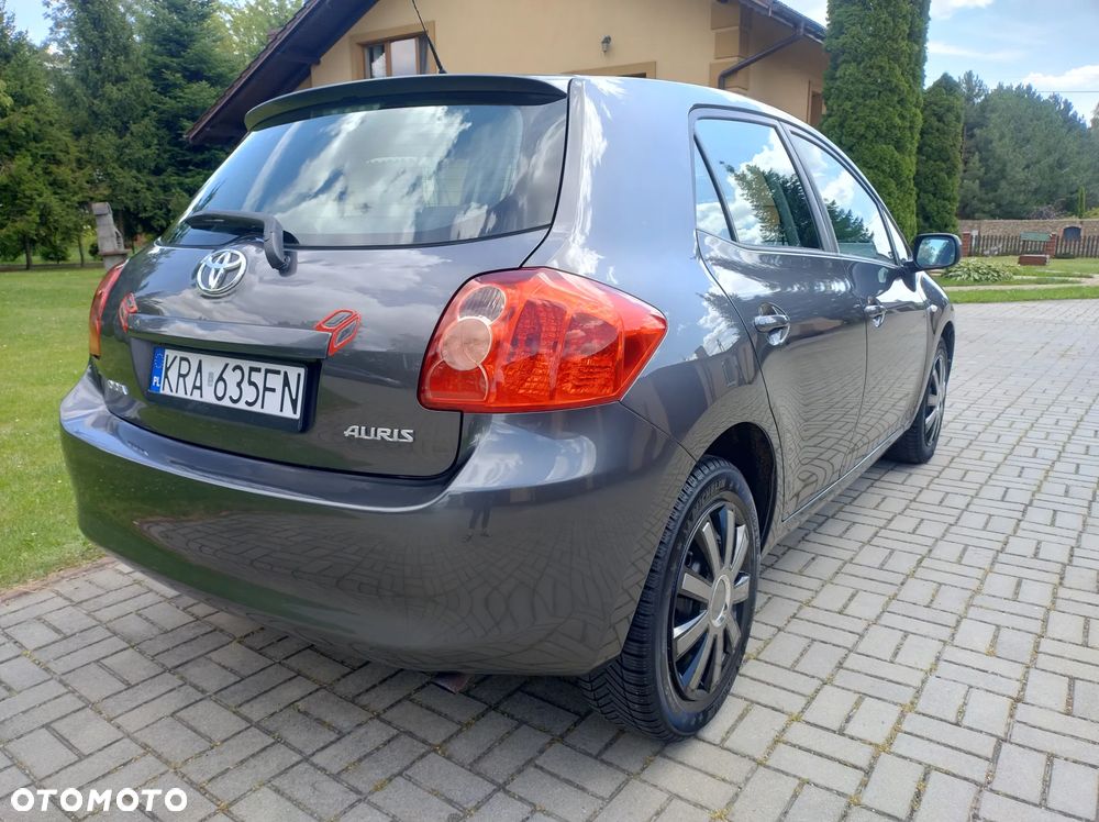 Toyota Auris 1.6 VVT-i Executive - 7