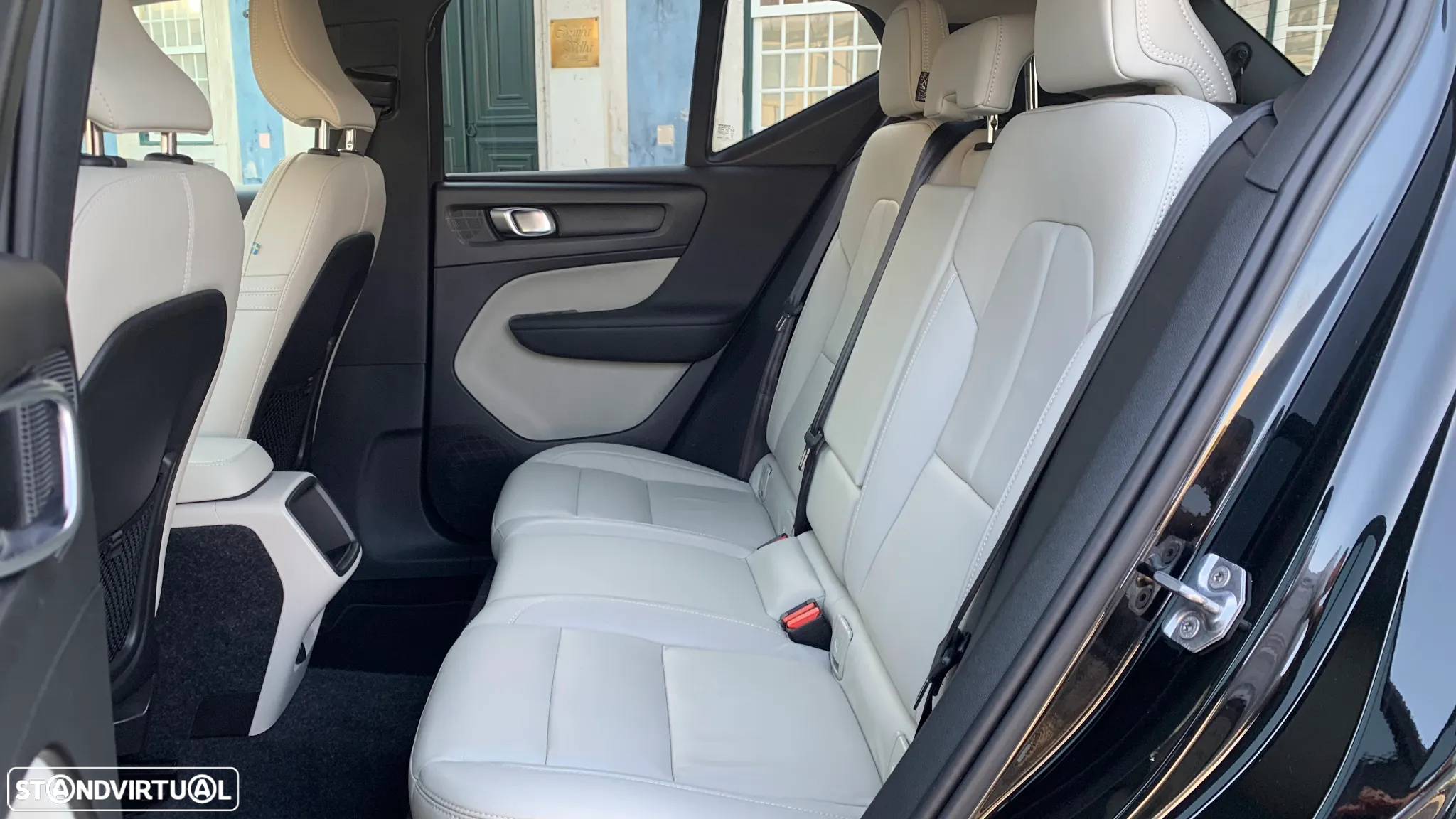 Volvo XC 40 2.0 D3 Momentum Plus Geartronic - 19