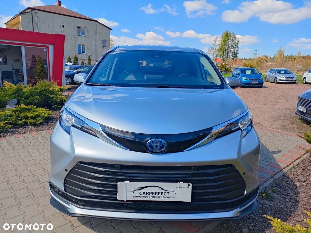 Toyota Sienna - 10