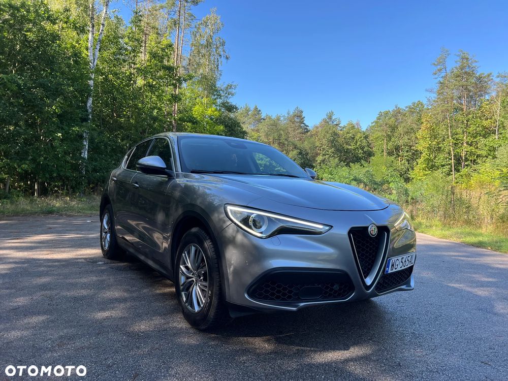 Alfa Romeo Stelvio 2.0 Turbo 16V AT8-Q4 Intensa - 2